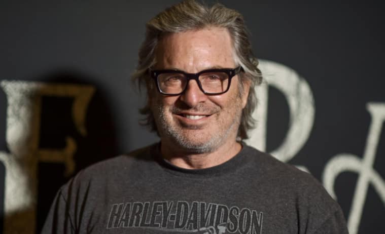 Robert Carradine, Cult Film and TV Icon, Dies at 71 –