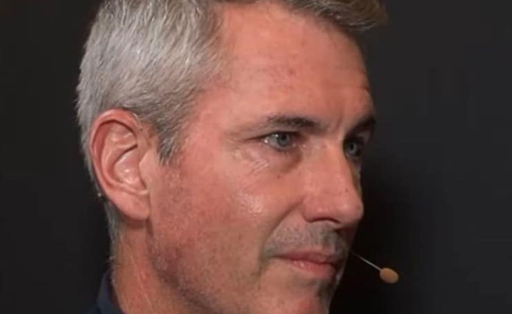 Astronomer CEO Andy Byron Resigns After Coldplay ‘Kiss‑Cam’ Controversy