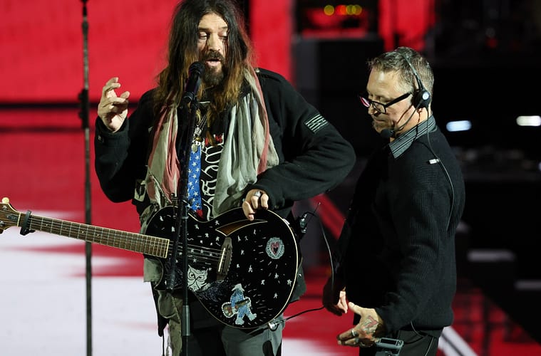 Billy Ray Cyrus Faces Technical Glitches During Liberty Ball Performance