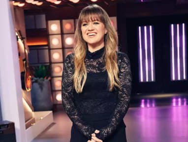 Kelly Clarkson Delivers Fiery ‘What It Sounds Like’ Cover on Kellyoke
