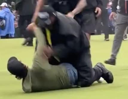 security guard tackles adam hadwin at canadian open