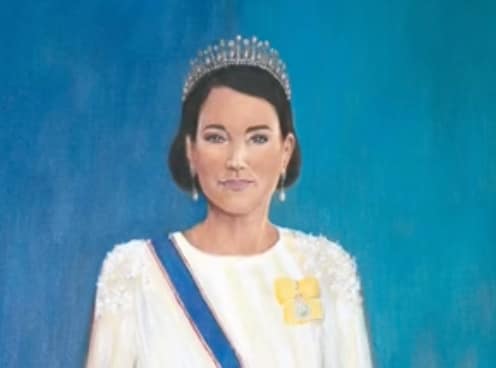 Princess Kate Portrait Controversy Looks Nothing Like Her On Purpose?