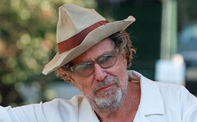 Julian Schnabel Defends Gal Gadot