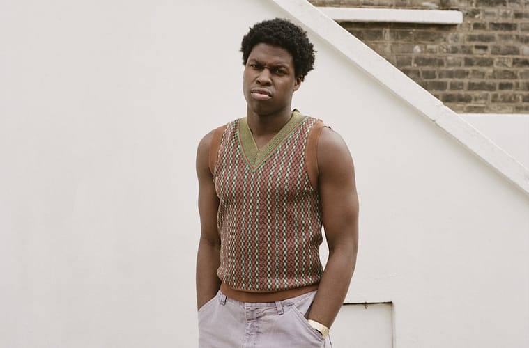 Daniel Caesar in his element.