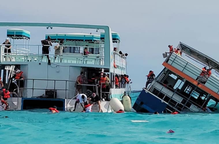 blue lagoon Bahamas boat sink