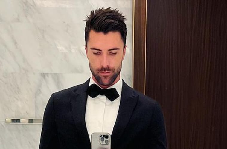 Is Tyler From Selling OC Gay?