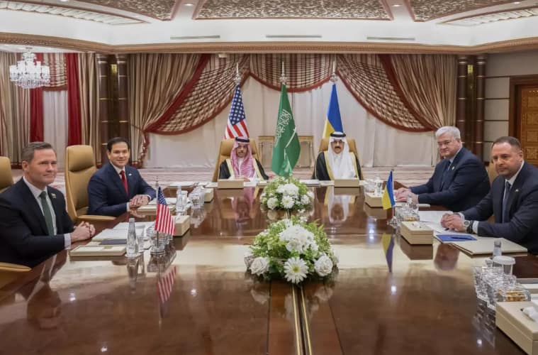 Ukraine, Russia Reach Temporary Ceasefire