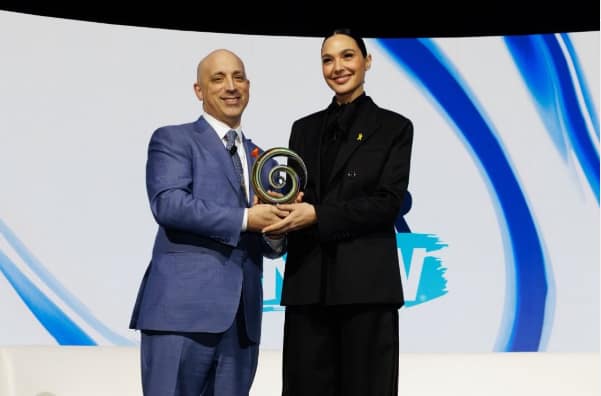 Gal Gadot Receives ADL Award, Calls for Unity