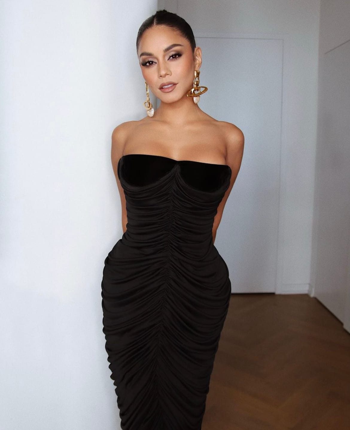 Vanessa Hugens dressed for the 2022 Tony Awards