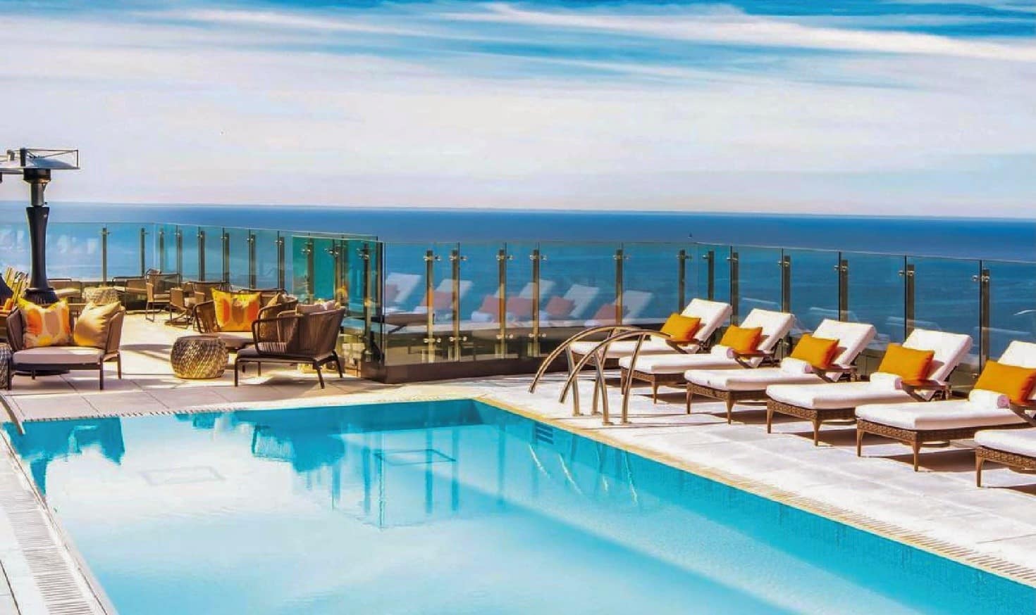 outdoor rooftop pool for Hotel X In Toronto