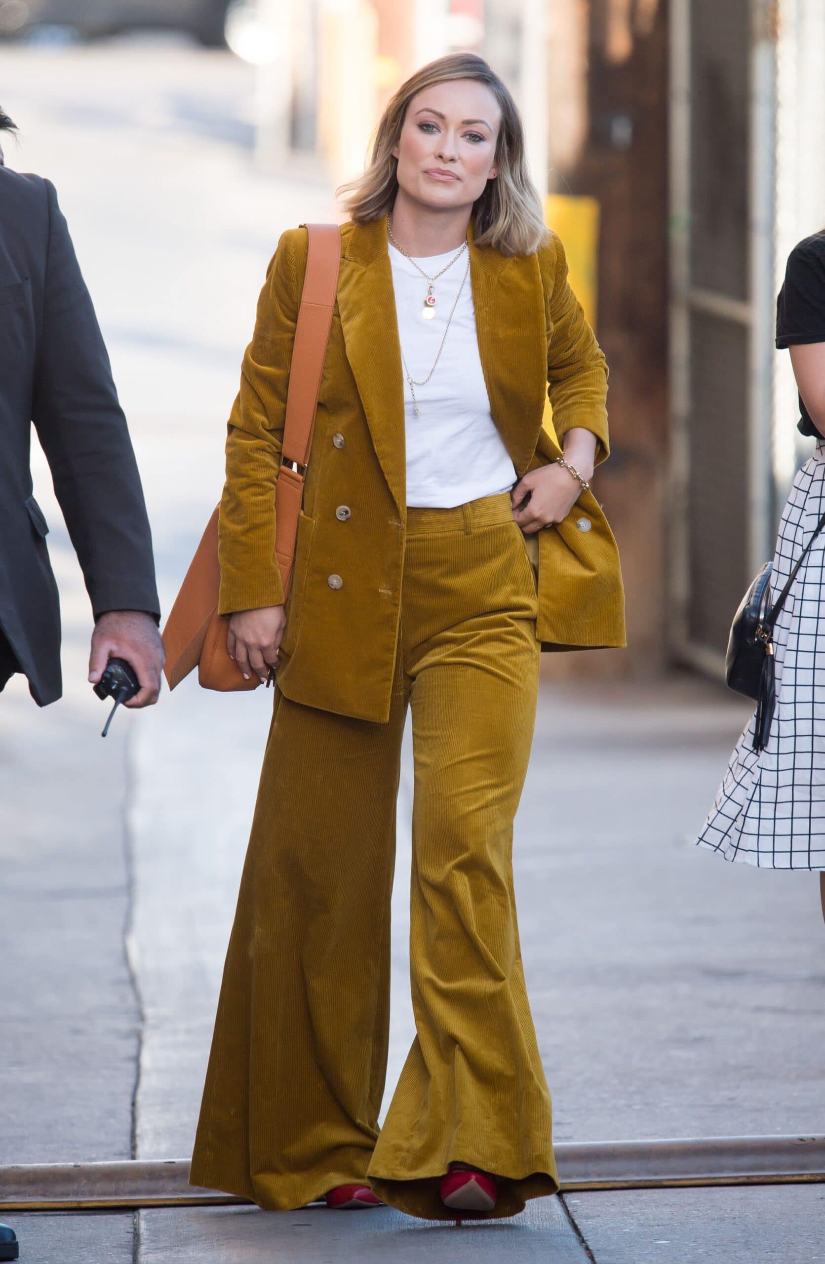 Olivia in a monochrome look