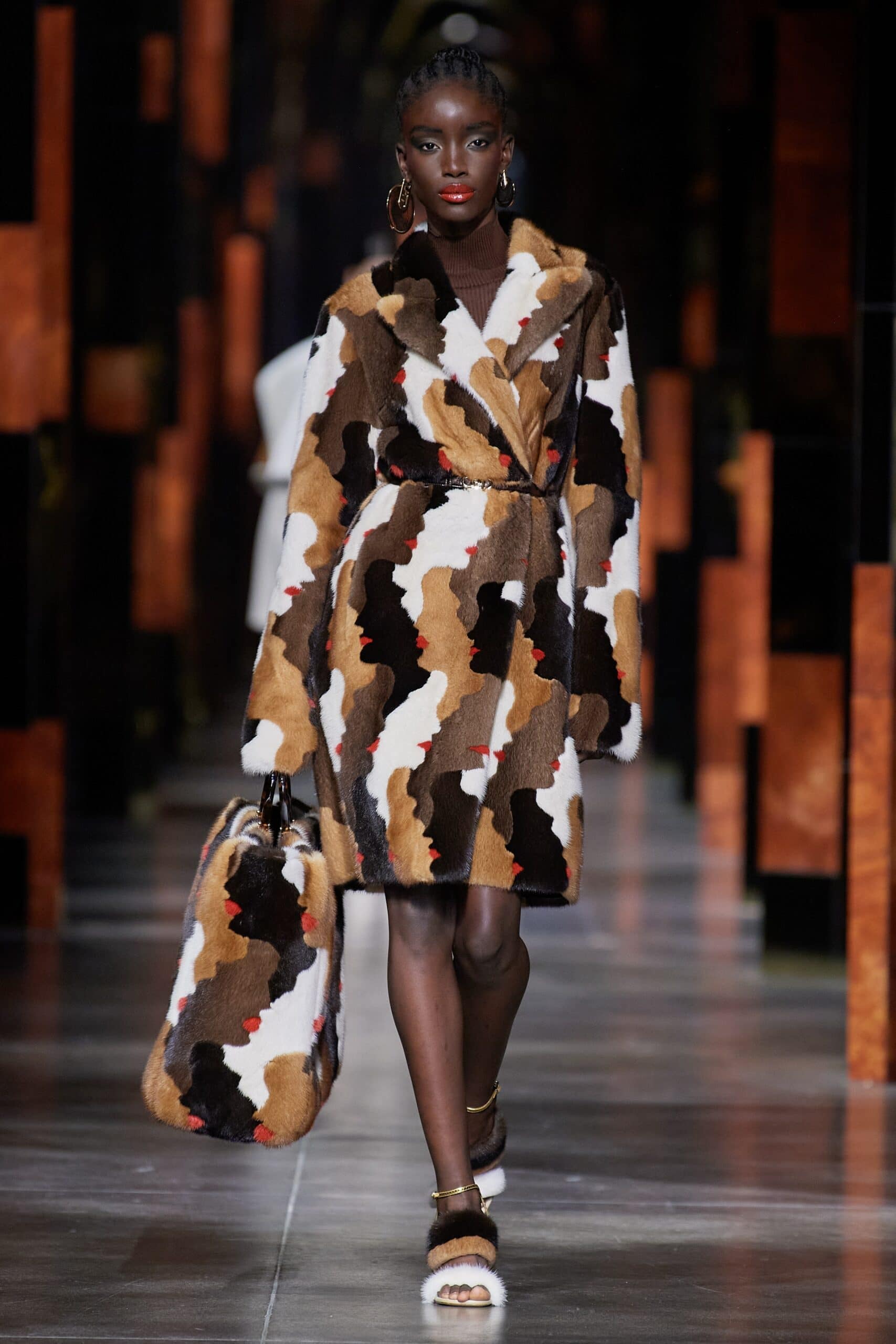 Fendi Spring 2022 RTW Show Illustrates a Modernized Studio 54