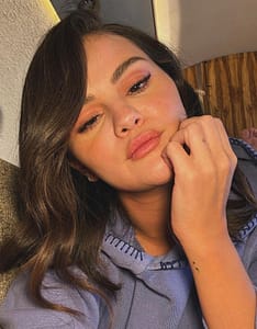 Selena Gomez Addresses Plastic Surgery Rumours