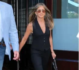 Jennifer Aniston Suits Up in NYC, Shows Off New Version of Hollywood’s Favorite Bag