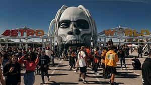 people entering the AstroWorld Festival before the concert (daytime)