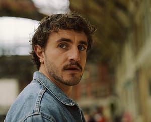 Russell Crowe is "uncomfortable" with new Gladiator film