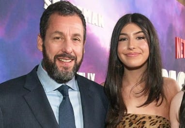 Adam Sandler’s Daughter Sunny Stuns Fans with Her Powerful Vocals During His Comedy Show