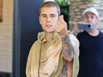 Justin Bieber Confronts Paparazzi in Heated Exchange