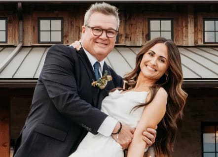 Eric Stonestreet Marries Lindsay Schweitzer in Kansas City Dream Home Wedding