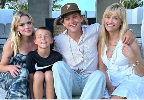 Reese Witherspoon Opens Up About Postpartum Depression Struggles