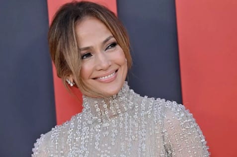 Jennifer Lopez Returns to Host 2025 AMAs