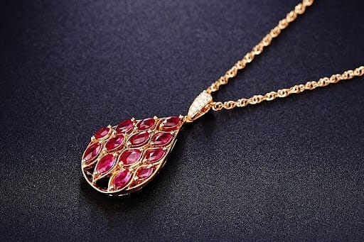 jewelery styish trendy fashion pendant