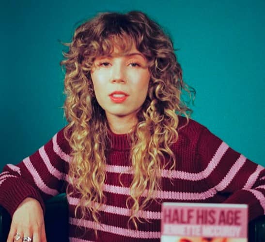 Jennette McCurdy Reflects on Dating an Older Man at 18: “Red Flags All Around”