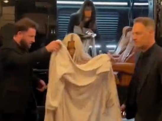 What Happened To Kim Kardashian Dress Met Gala Ripped Wardrobe Malfunction?