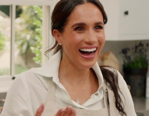 How To Dress Like Meghan Markle Outfits Revealed