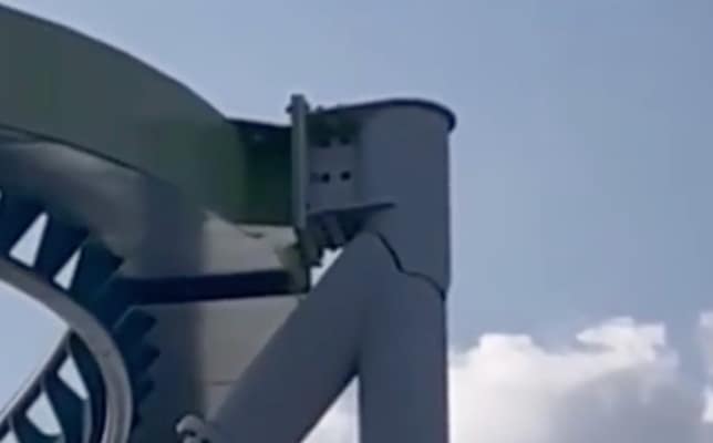 crack in roller coaster