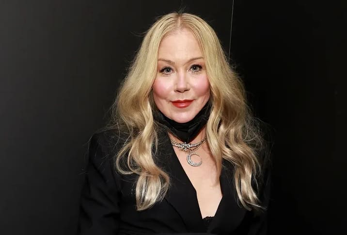 Christina Applegate Hospitalized for Kidney Infection