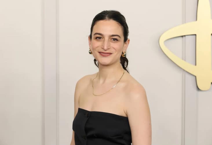Jenny Slate says she’s a romantic in every part of life