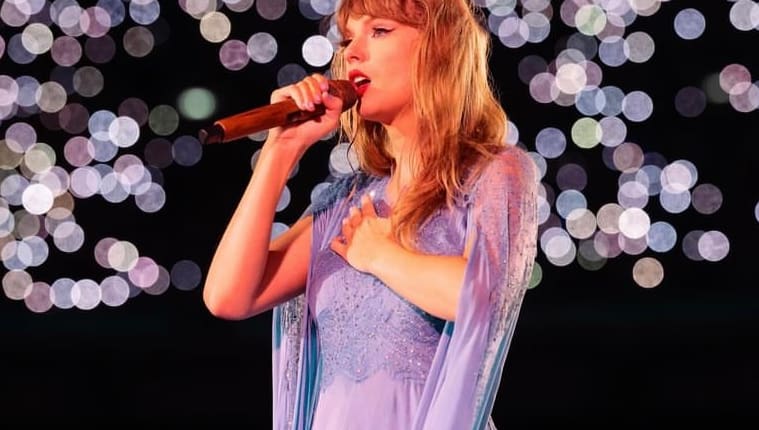 Billboard apology to Taylor Swift