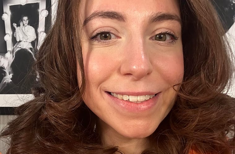 HOLR Chats: TikToker Lauren (@laurenisgossip) On Trending Pop Culture Content And Interacting With Her Audience