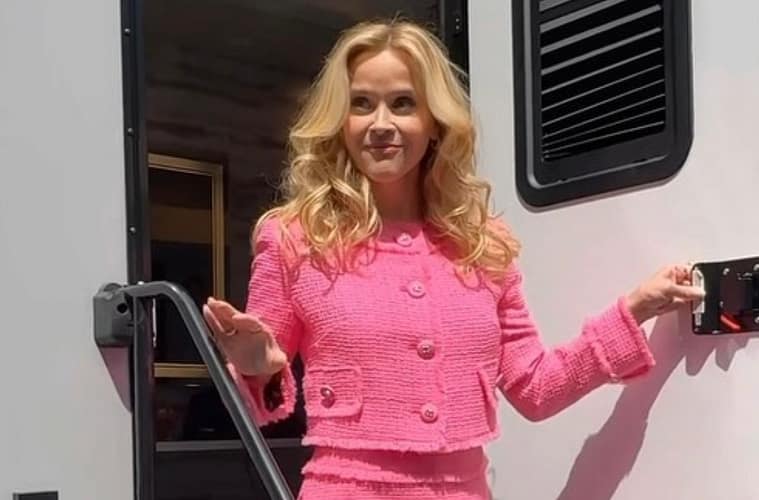 Reese Witherspoon Announces Legally Blonde Open Casting