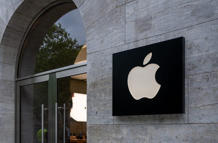 Apple Criticized for Inaccurate AI News Alerts