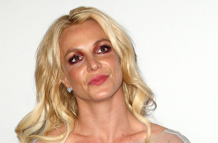 Britney Spears Pops Her Knee But Fixes It Herself While in Mexico