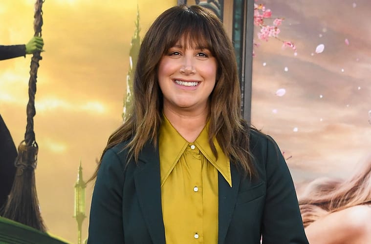 Ashley Tisdale Thanks Mom Group for Support