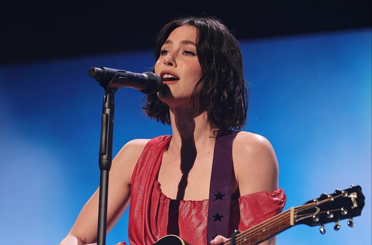 Gracie Abrams Defends Dora Jar as Tour Opener Amid Petition Backlash