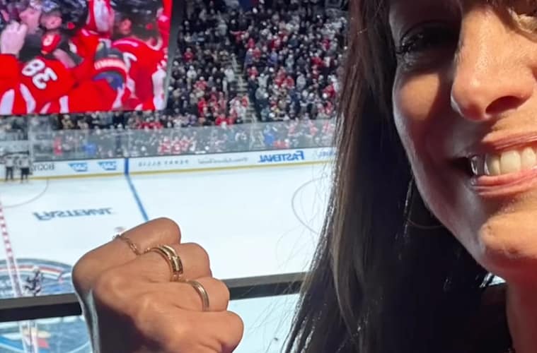 Chantal Kreviazuk O Canada Lyrics Change Done in Protest