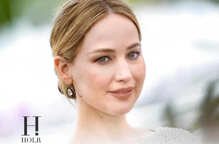 Jennifer Lawrence Says Sex Scene With Robert Pattinson Was Easier to Film