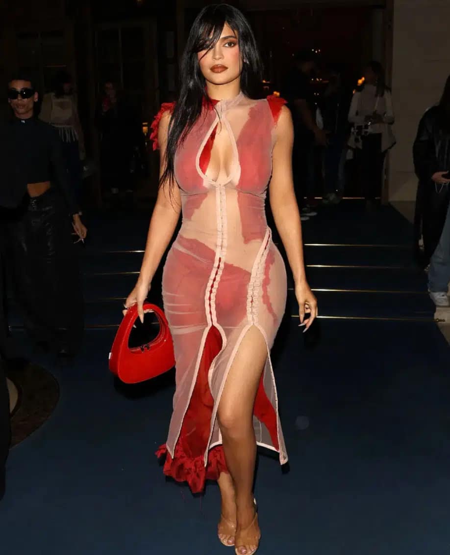 Kylie Jenner wearing Dilara Findikoglu in Paris