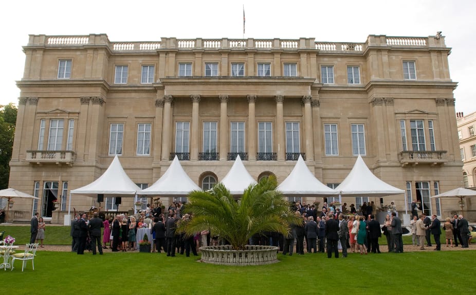 The Lancaster House as Buckingham Palace in "The Crown"