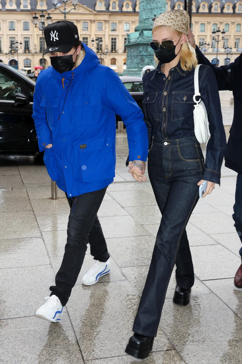 Peltz wears double denim