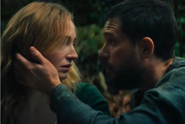 Sophie Turner Gags After Kissing Kit Harington on Film Set –