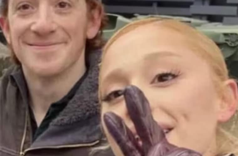 ethan slater ariana grande