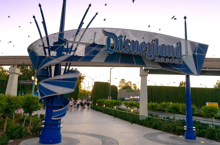 disneyland parking garage death