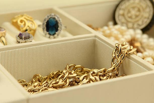 Choosing the Perfect Keepsake Jewelry for Life’s Special Moments